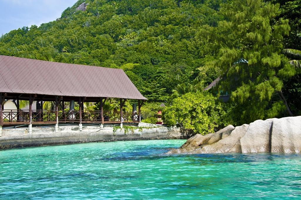 New Emerald Cove Hotel Баи-Сейнт-Энн Экстерьер фото