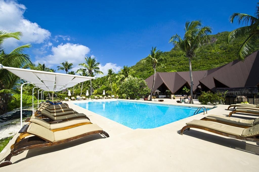 New Emerald Cove Hotel Баи-Сейнт-Энн Экстерьер фото