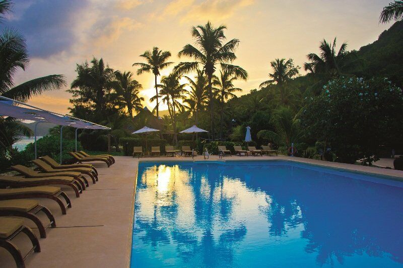 New Emerald Cove Hotel Баи-Сейнт-Энн Экстерьер фото